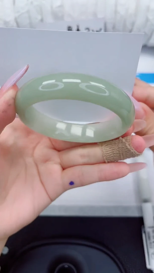 石英质玉手镯未镶嵌186-56/57