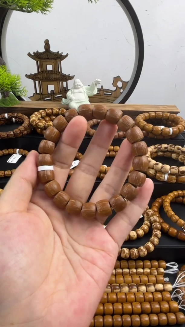 紫金鼠手串赵**，紫金鼠毕业原皮实心直切11.8
