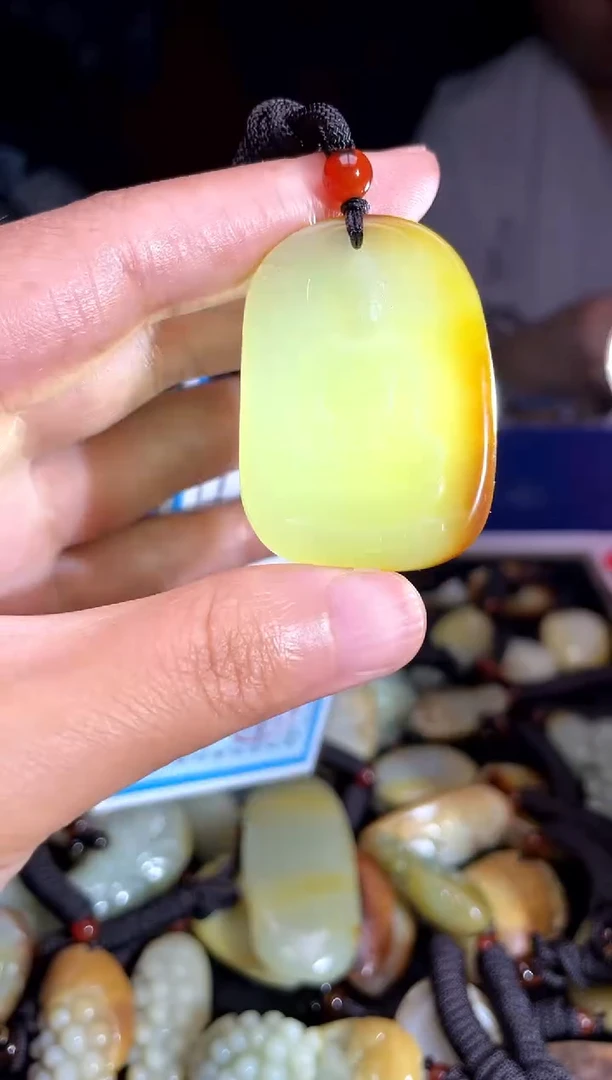 和田玉未镶嵌挂件1