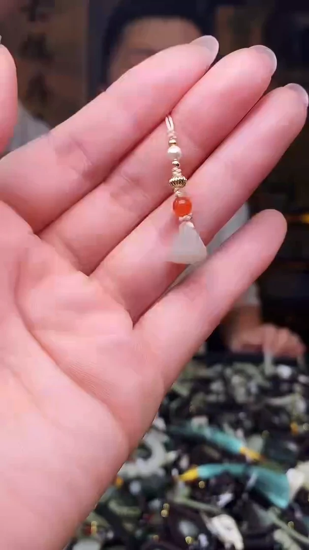 颈饰未镶嵌和田玉多样性发货，拍一发一