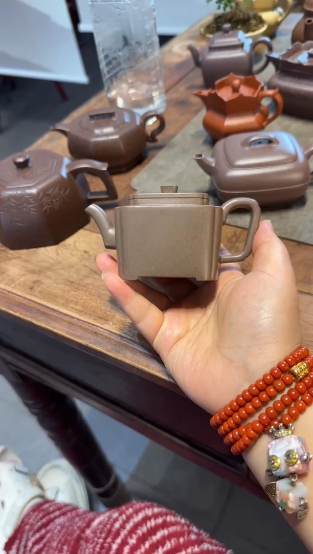 茶壶紫砂百**衣同春 紫砂壶