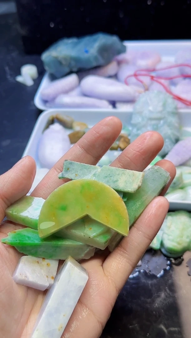 颈饰未镶嵌翡翠064天然A货翡翠