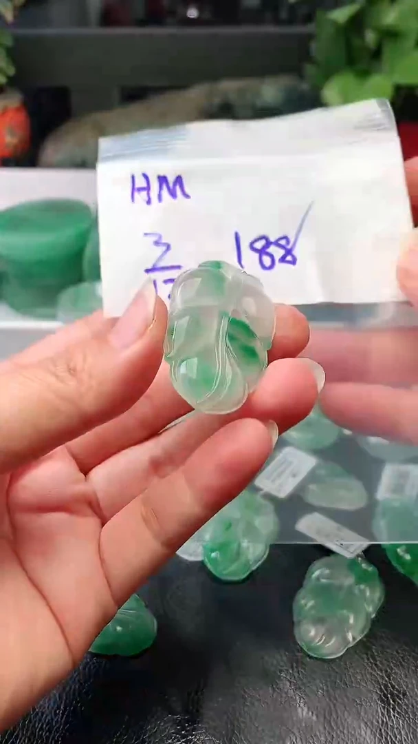 定制石英质玉（非洲翠）H*叶子