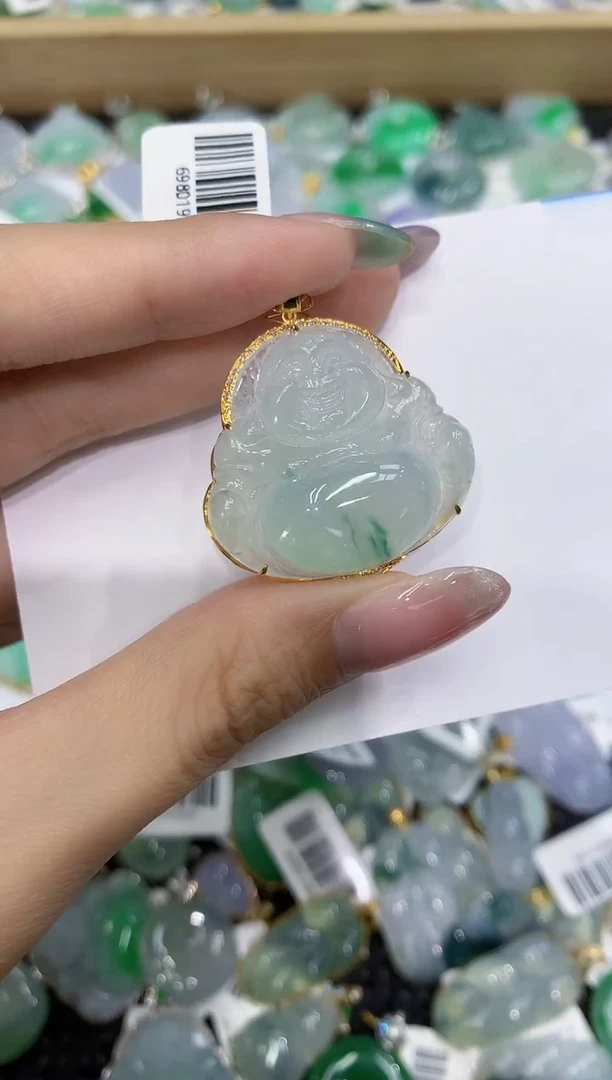 翡翠18K金镶嵌颈饰111111111111
