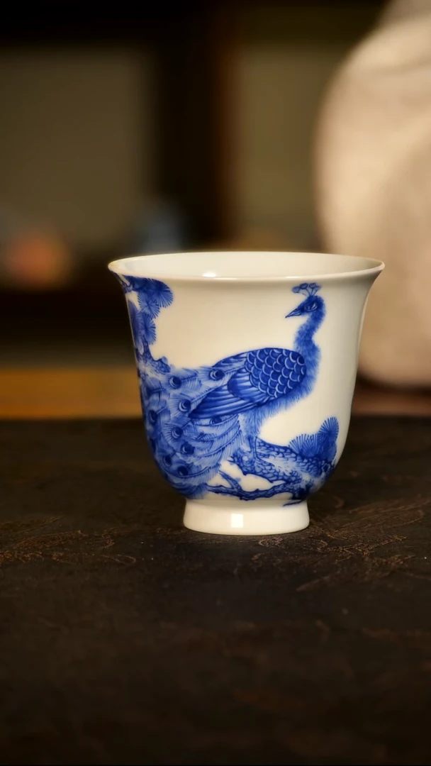 红丰窑青花孔雀铃铛杯LXT