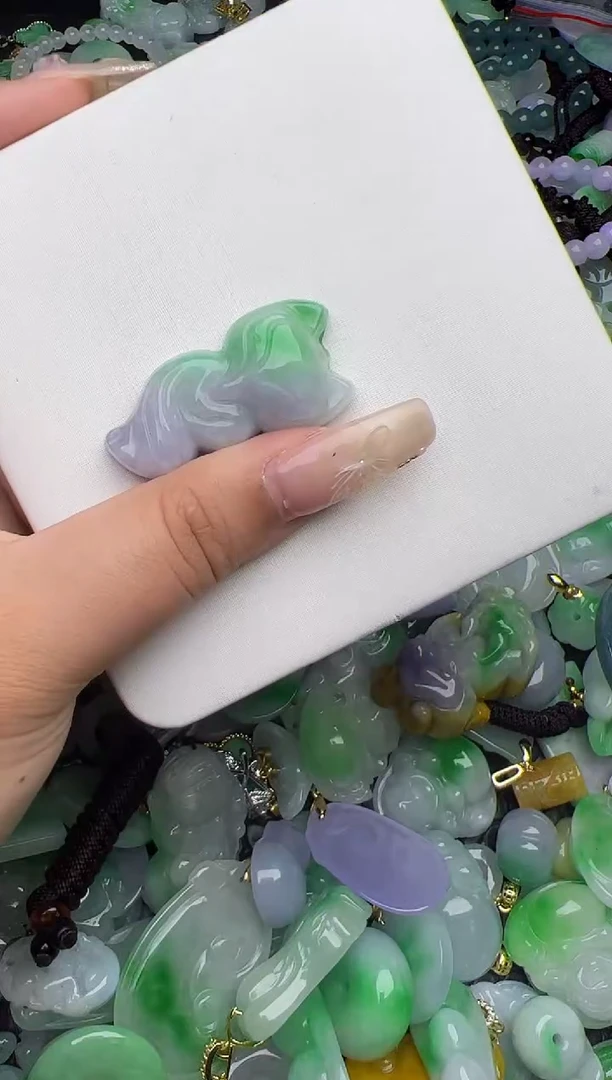翡翠未镶嵌颈饰天然缅甸翡翠吊坠