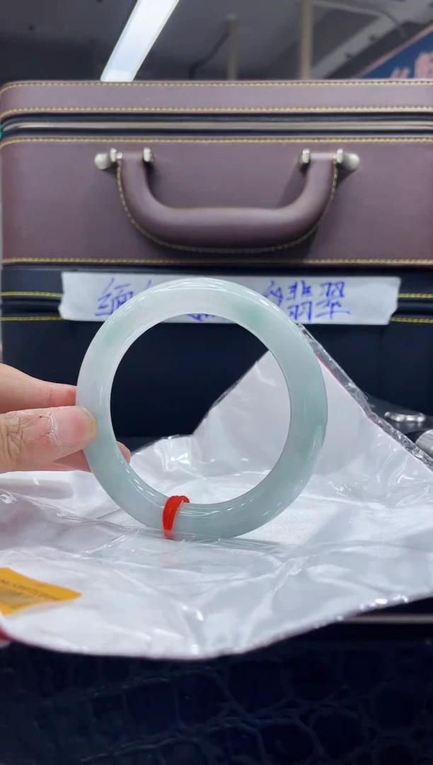 未镶嵌手镯翡翠5