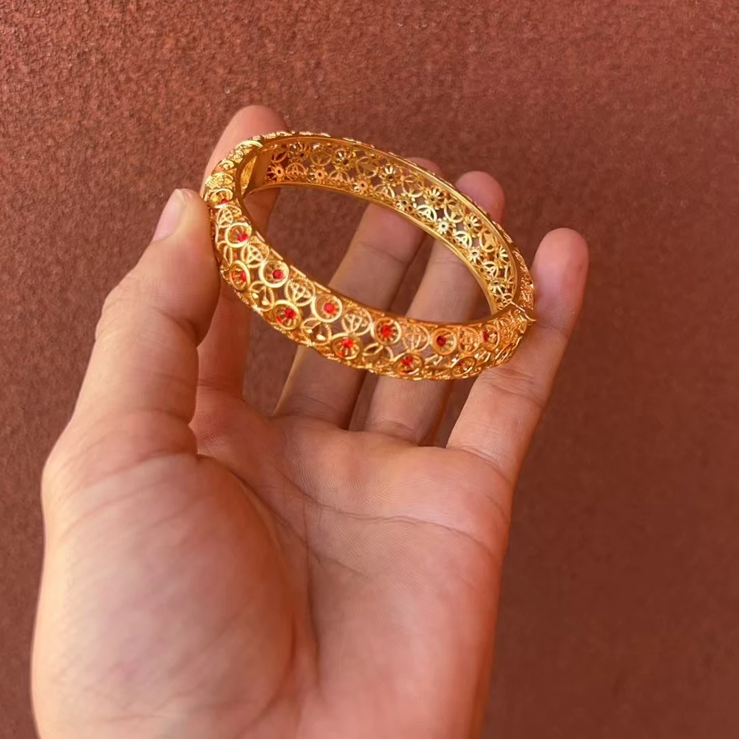 A520-云上镂空镶嵌手镯