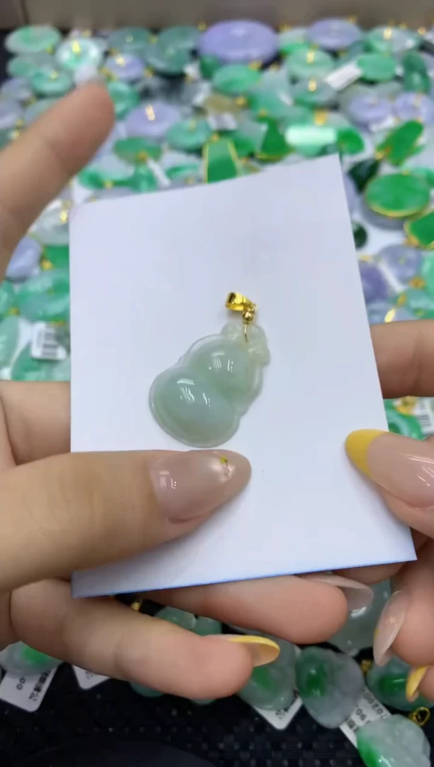 颈饰未镶嵌翡翠天然缅甸翡翠A货