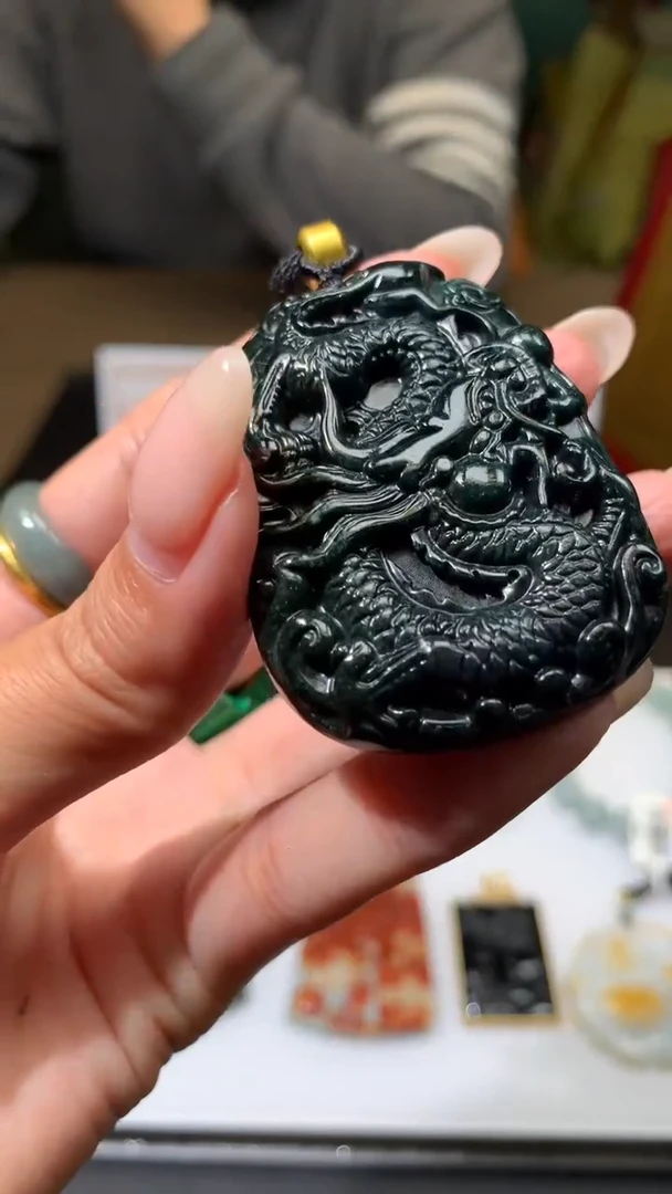 【闪购商品】定制翡翠未镶嵌不退不换随机发CMH1件-A