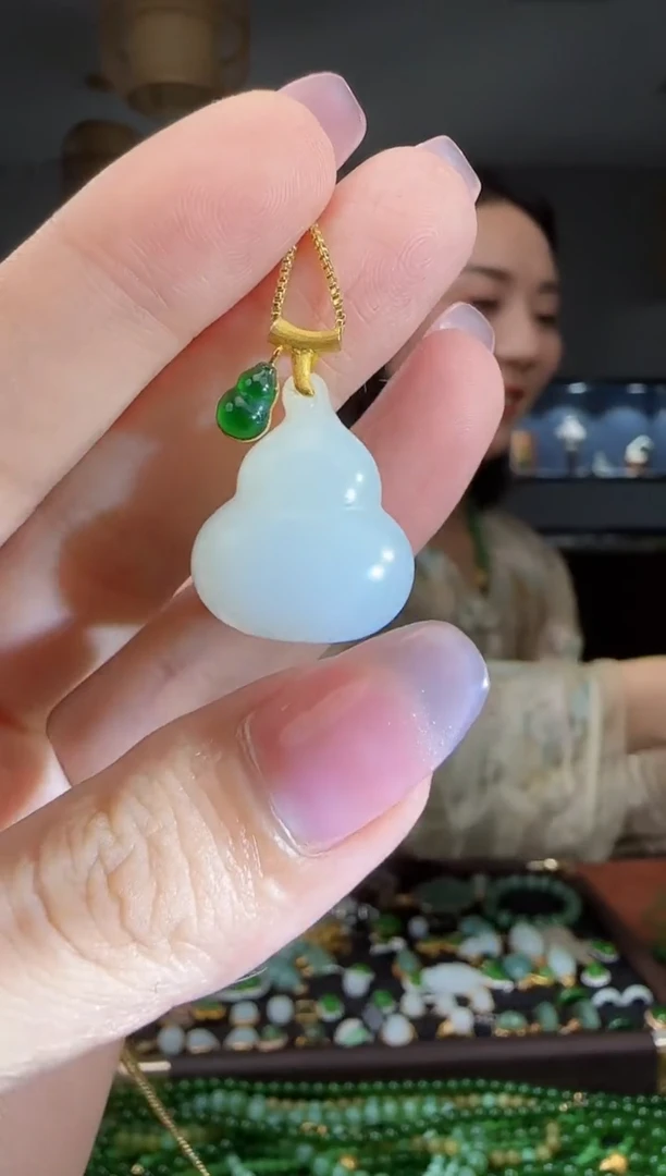 吊坠(不含链)18K金镶嵌和田玉1