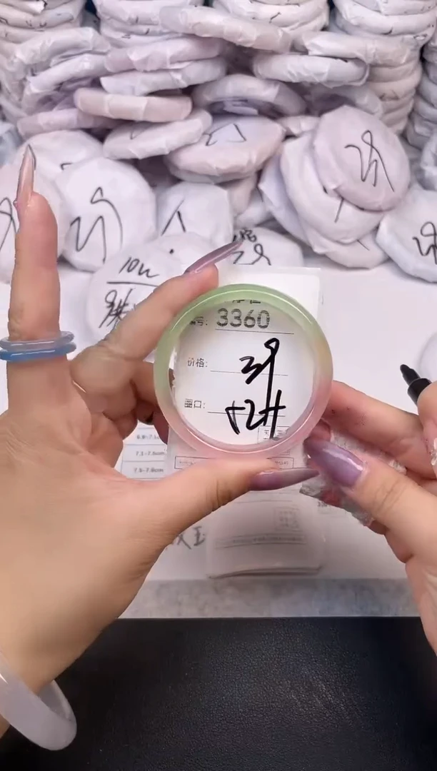 玛瑙/玉髓手镯未镶嵌3360