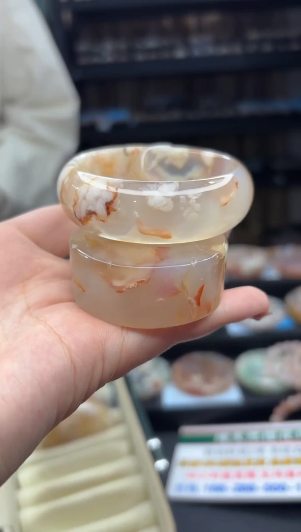 【闪购商品】石英质玉手镯未镶嵌229（52圈赠送镯心）