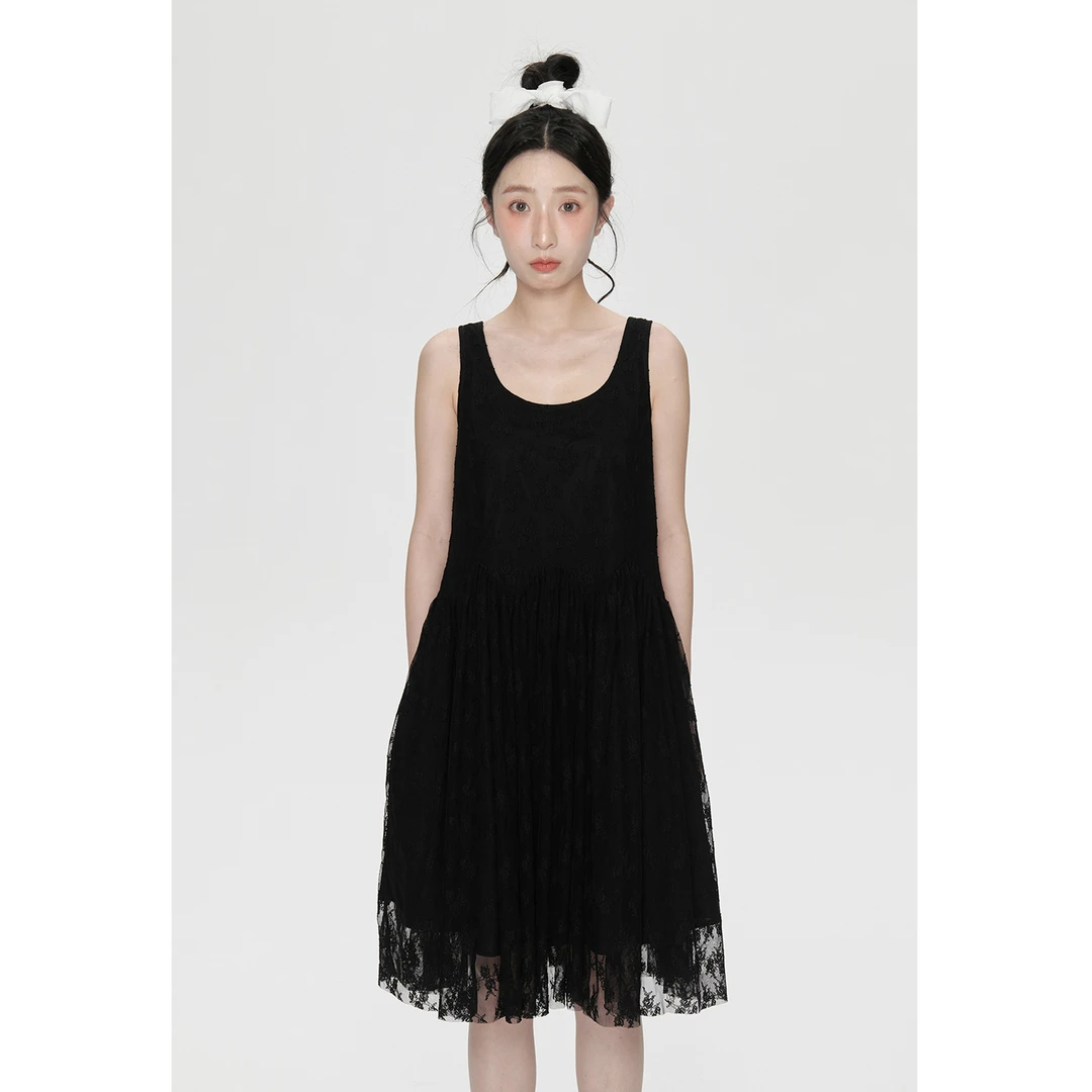 TWOI“和自己结婚”：＜仙女裙＞太仙啦！「蕾丝镂空花案连衣裙」