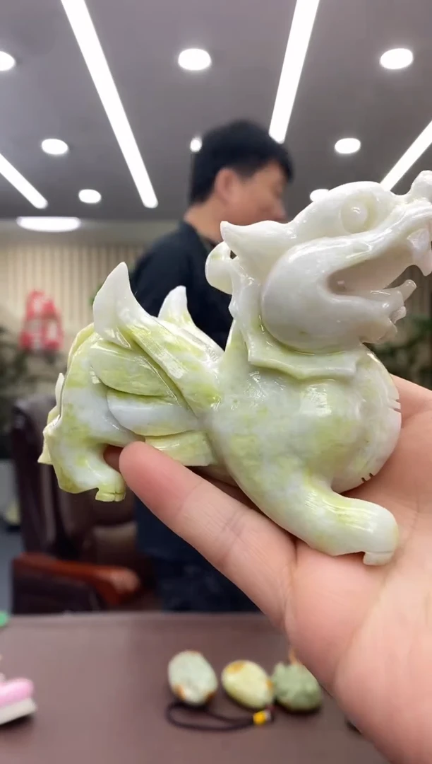 未镶嵌蛇纹石玉摆件摆件