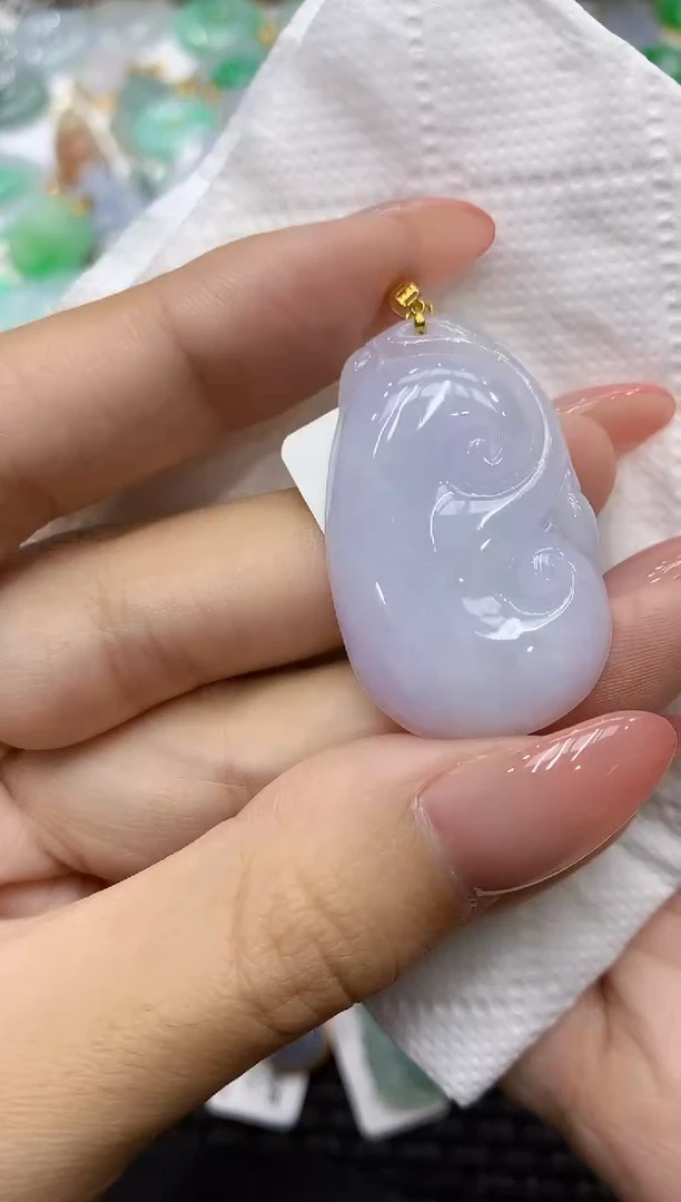 颈饰18K金镶嵌翡翠111111111111