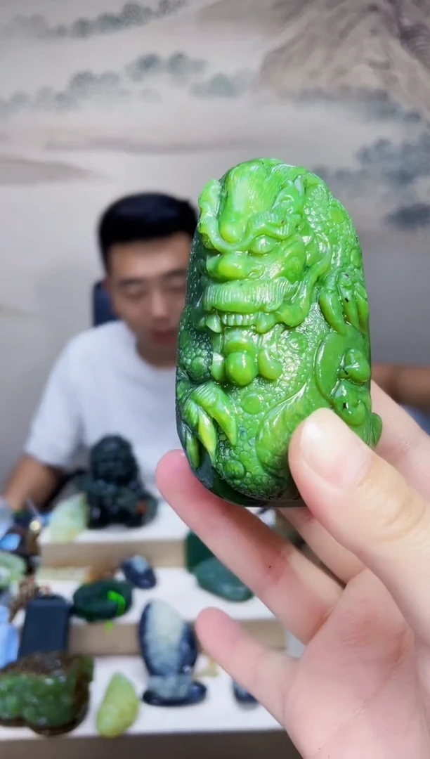 和田玉未镶嵌颈饰1