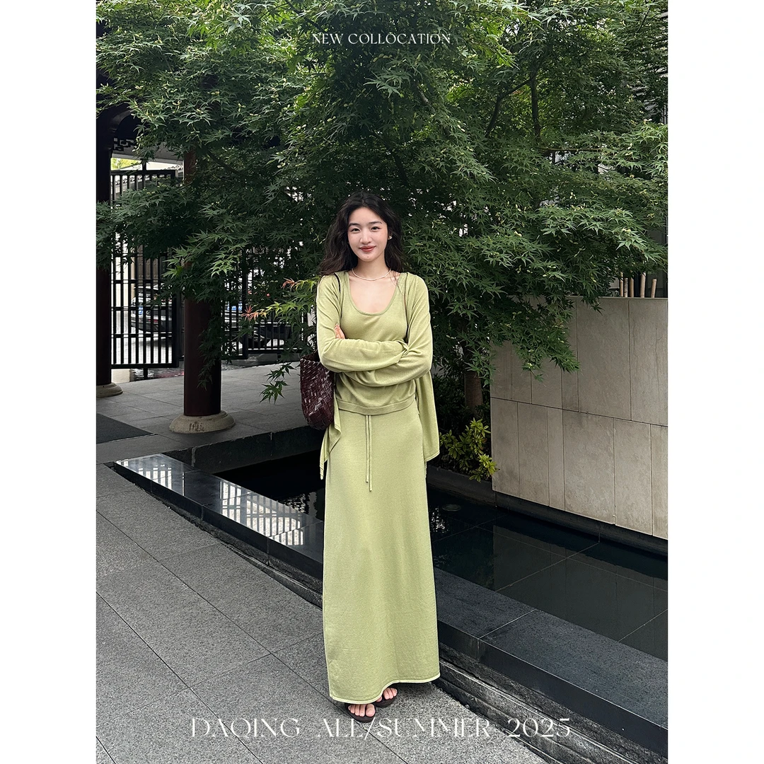 许大晴【逢夏】100莱赛尔休闲吊带开衫半身裙D4831