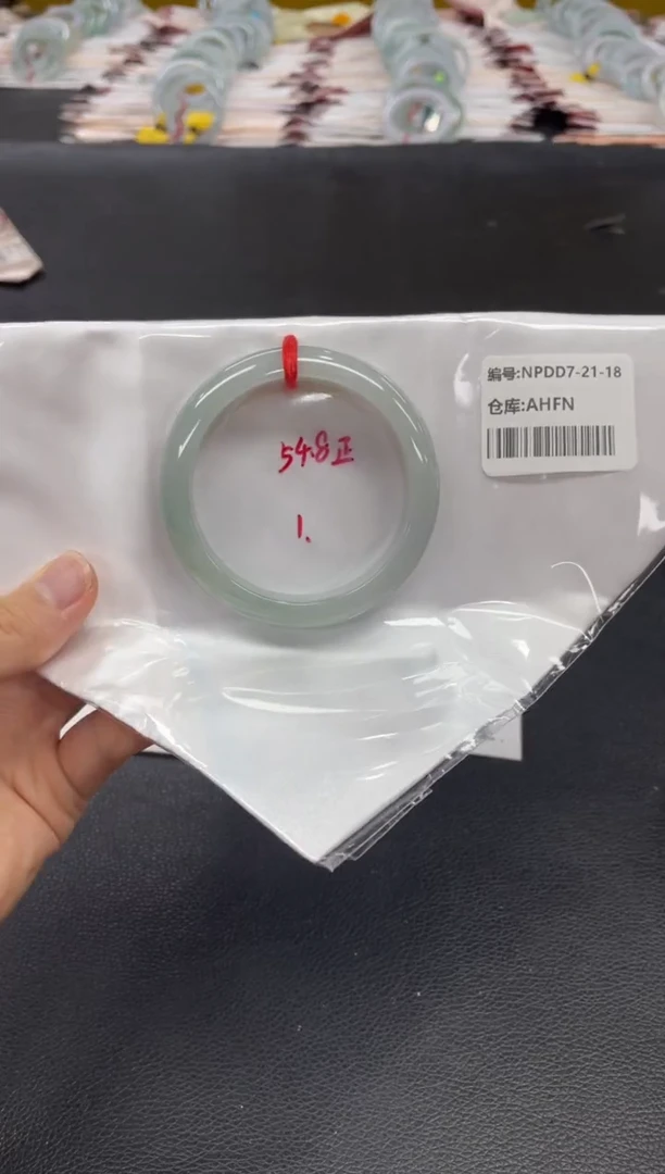 翡翠手镯未镶嵌翡翠 手镯