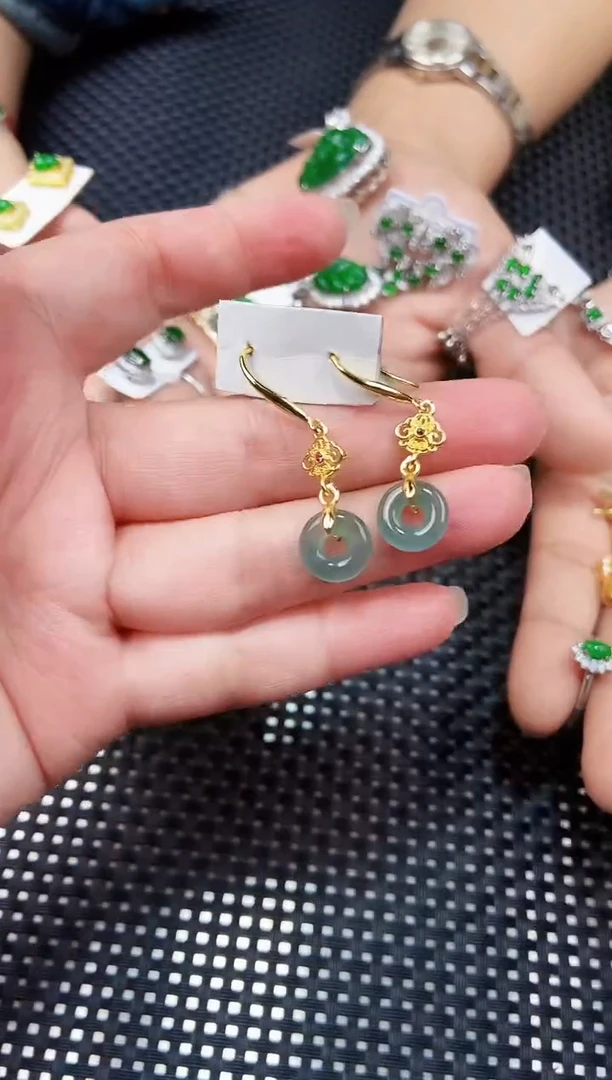 【闪购商品】翡翠耳饰未镶嵌11111111