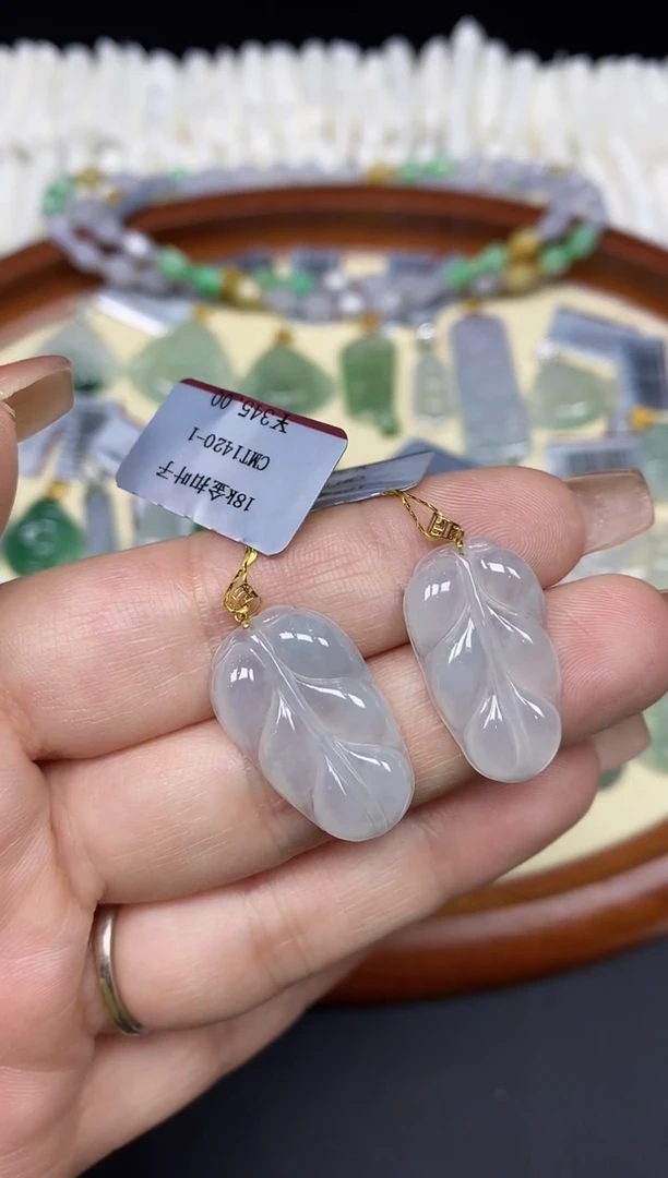 吊坠(不含链)18K金镶嵌翡翠18K金扣镶嵌多样性发其一@@CMT1420-1