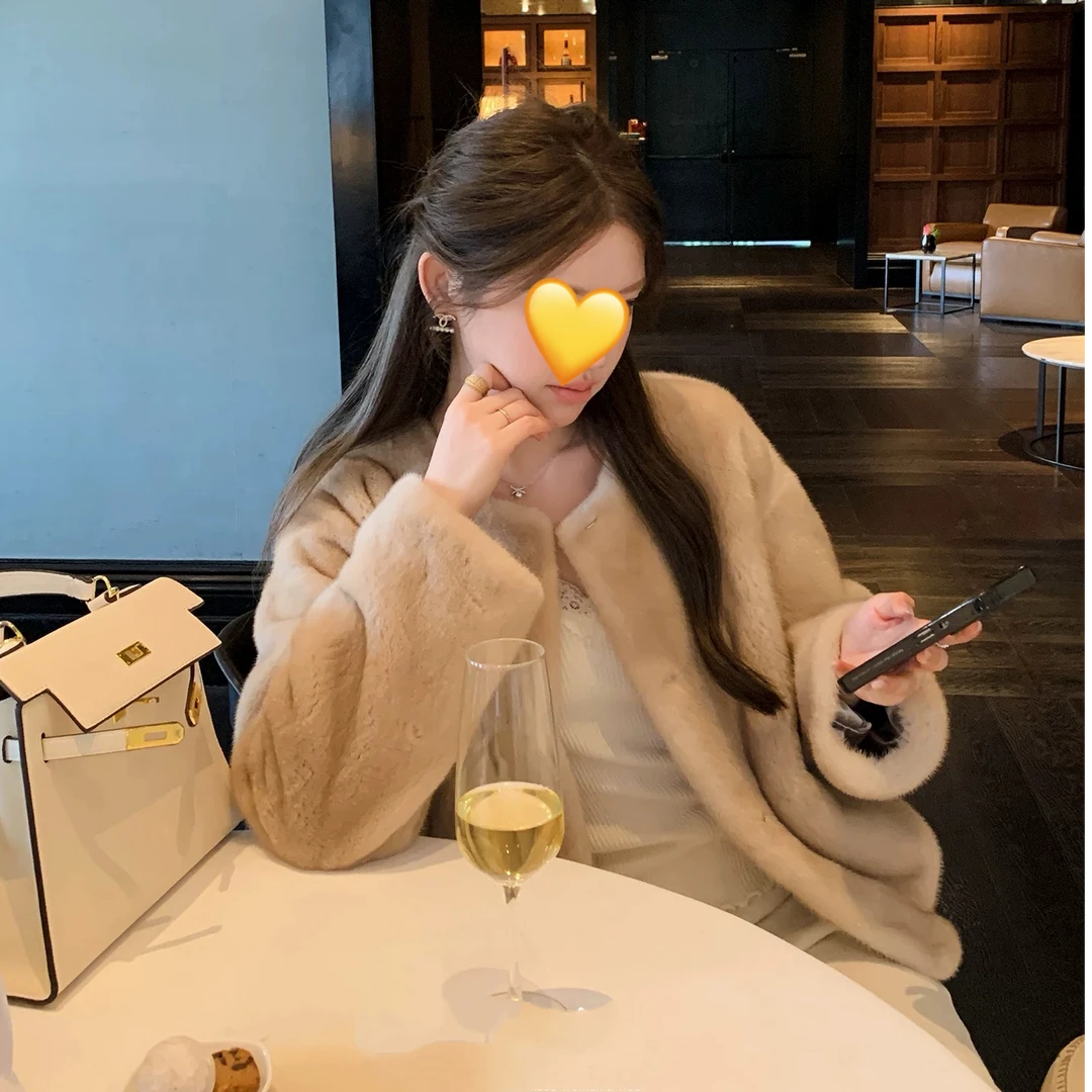 【“极简主义”】进口紫金短二整貂天鹅绒貂皮大衣圆领时尚皮草外套女