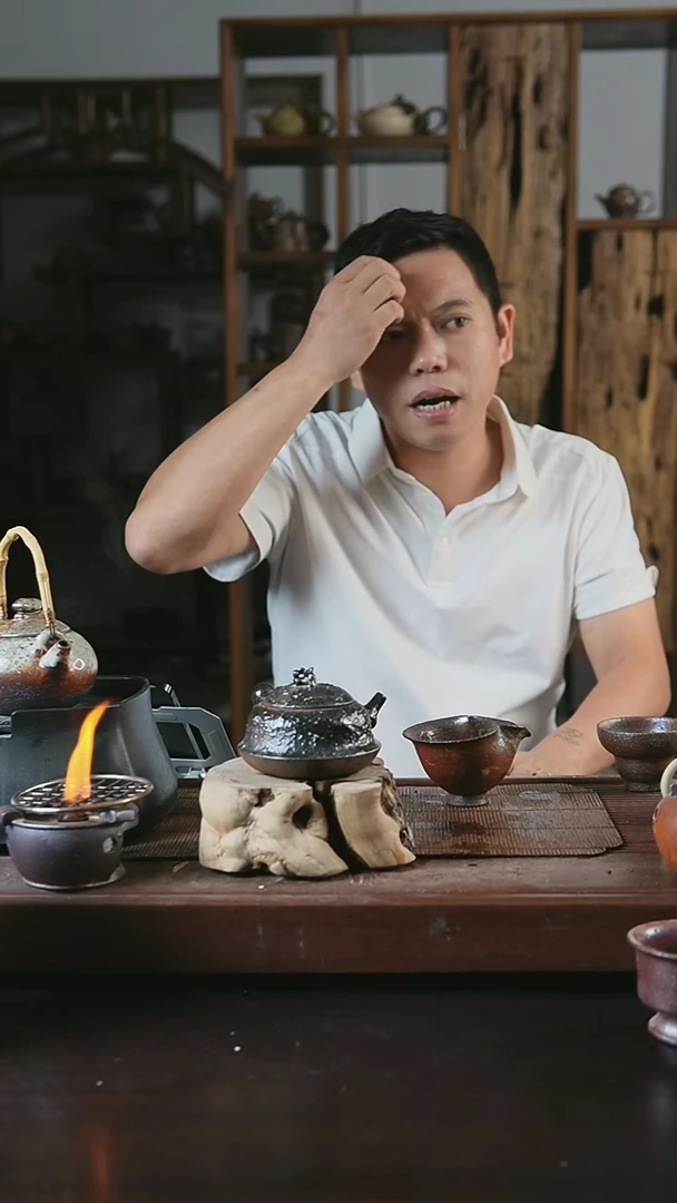 紫砂全手工侧把精钟（不一样）