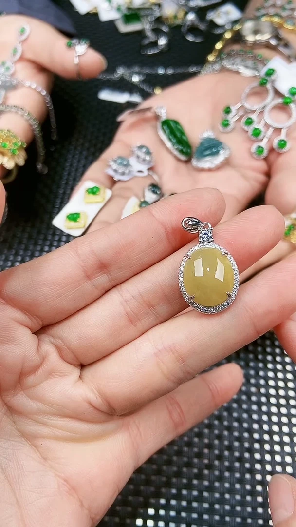 【闪购商品】翡翠吊坠(不含链)未镶嵌11111111