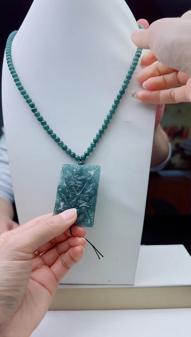 颈饰未镶嵌翡翠多样性发其一