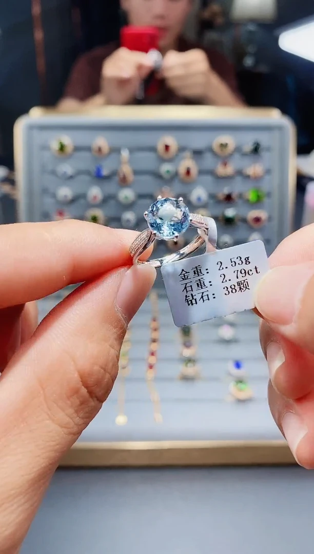 海蓝宝石戒指18K金镶嵌2.79.