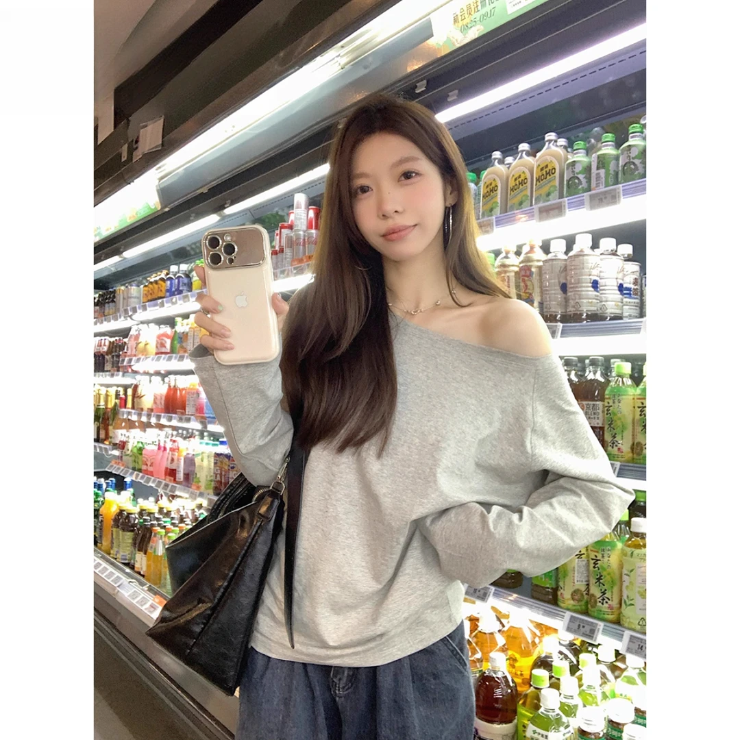 张婧仪同款斜角露肩长袖t恤女2026秋季纯欲打底衫慵懒一字领上衣