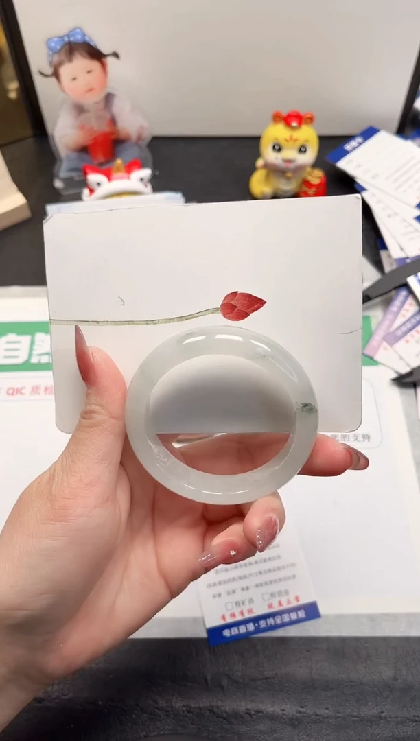 【闪购商品】石英质玉手镯未镶嵌233-53