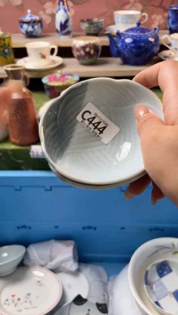 瓷片大***妈瓷器瓷器C444