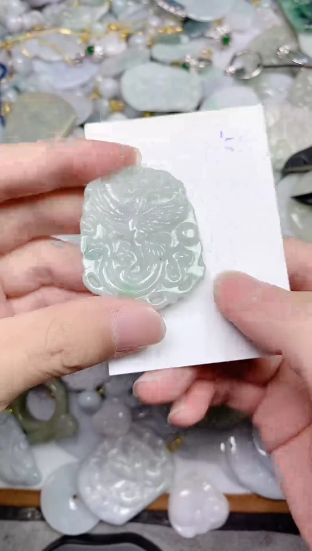 翡翠未镶嵌颈饰5