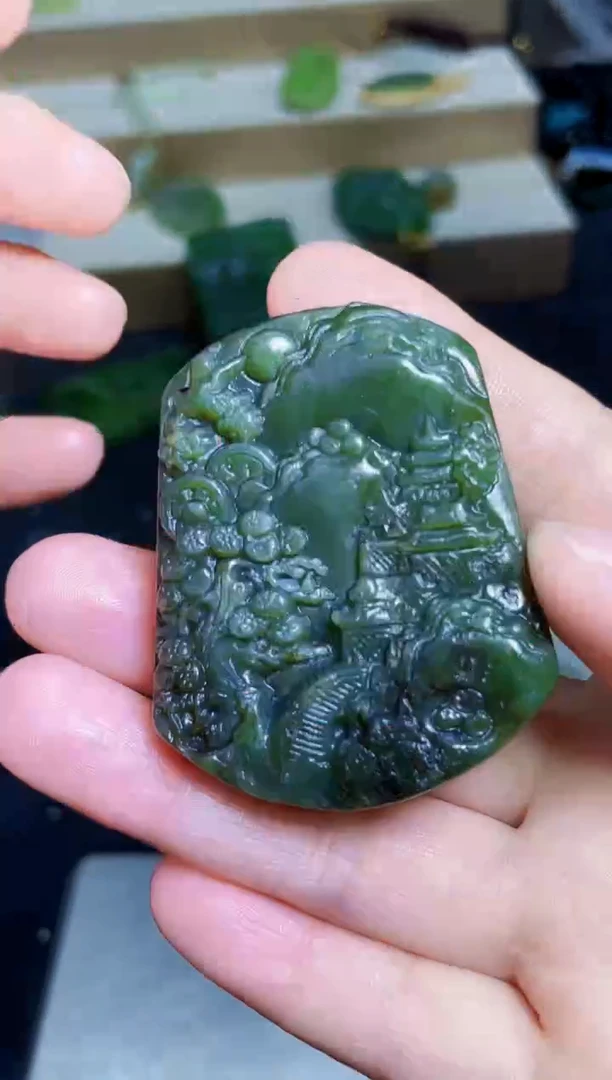 颈饰未镶嵌和田玉1