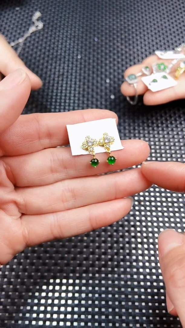 【闪购商品】翡翠耳饰未镶嵌111111111