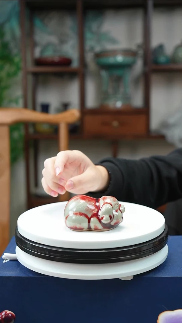 钧瓷十二生肖 小猪钧红色