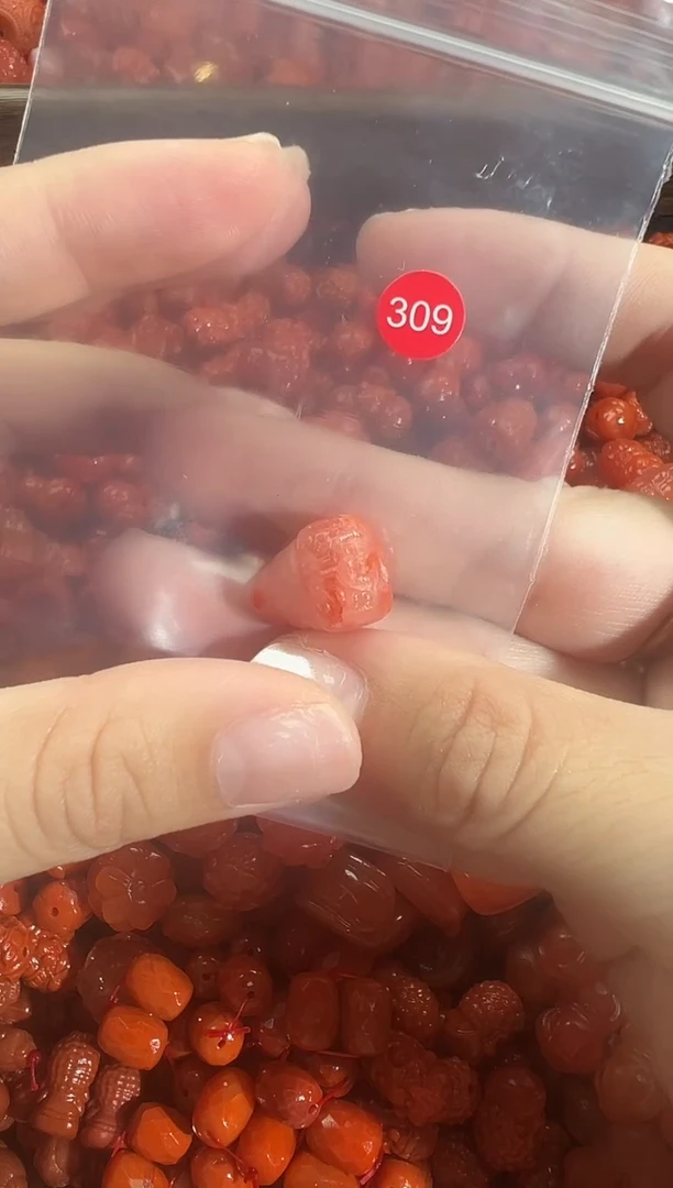 颈饰未镶嵌南红玛瑙1