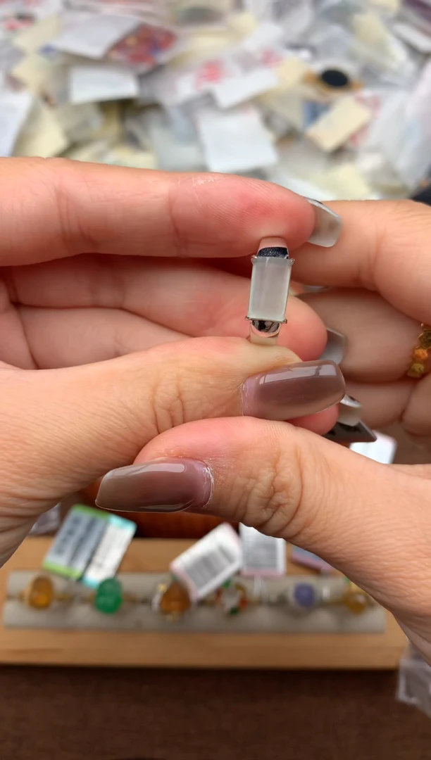 18K金镶嵌挂件翡翠—14圈