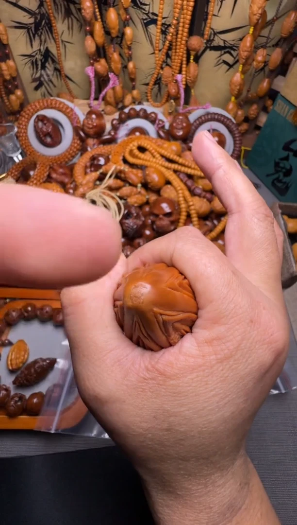 手串橄榄核六生六世一个