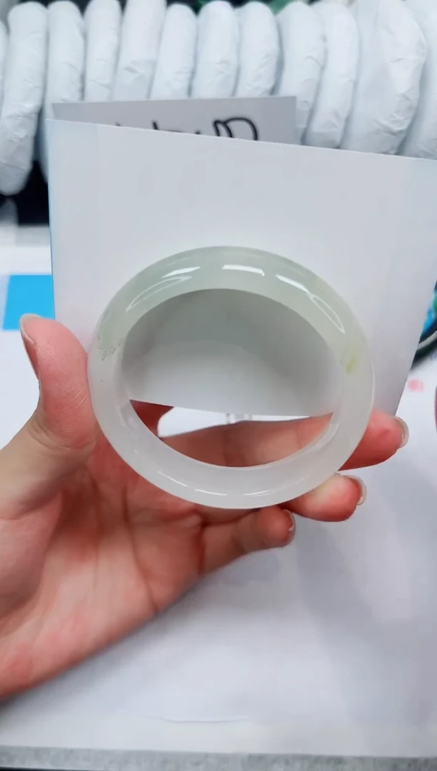 未镶嵌手镯石英质玉A117-56.5