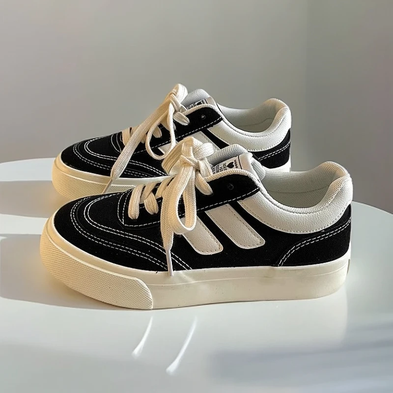 复古港风黑色帆布鞋女2025秋季新款小众设计学生百搭板鞋女ins潮