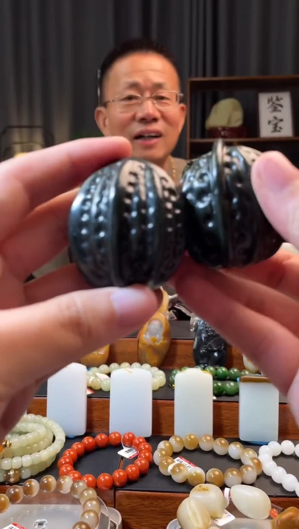 和田玉未镶嵌吊坠(不含链)手把件