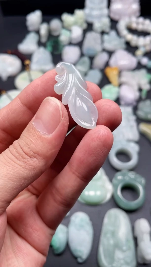 翡翠未镶嵌颈饰天然翡翠a货