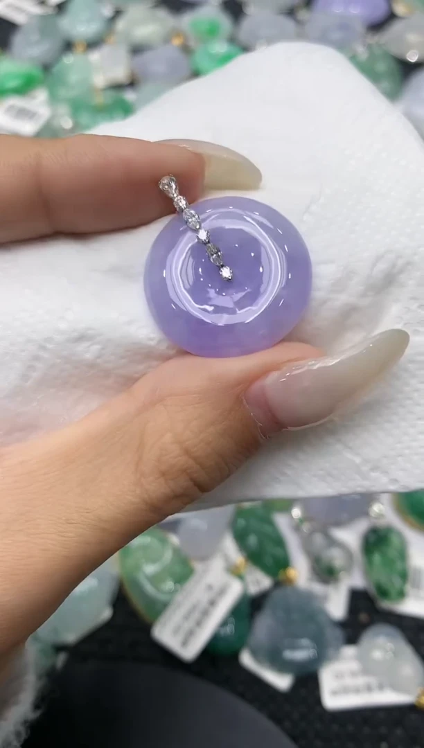 颈饰18K金镶嵌翡翠11111111111