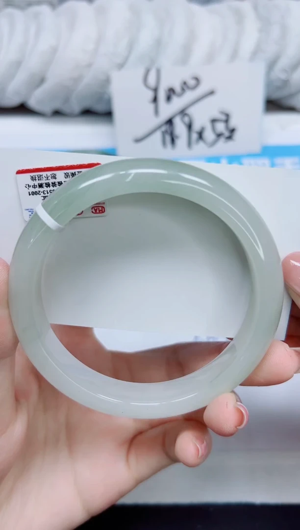 石英质玉手镯未镶嵌102/62.3