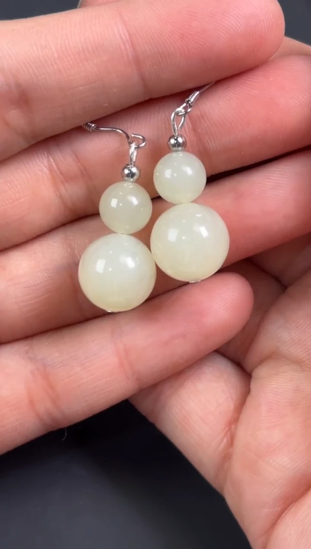 【闪购商品】和田玉耳饰未镶嵌且末微色差近矿