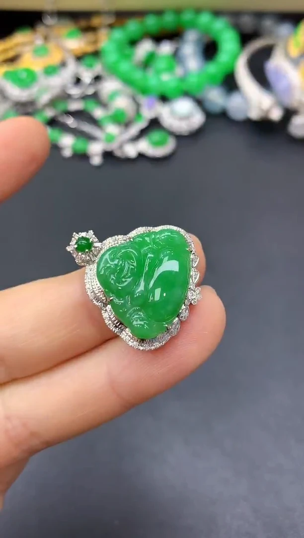 颈饰18K金镶嵌翡翠324-中国好珍宝