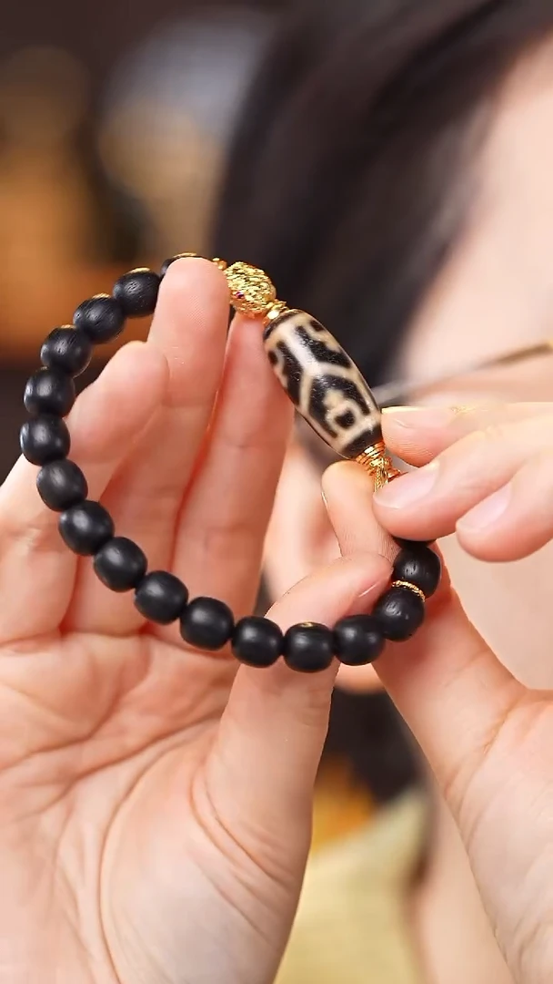 玛瑙/玉髓（覆膜）颈饰未镶嵌宝瓶手串