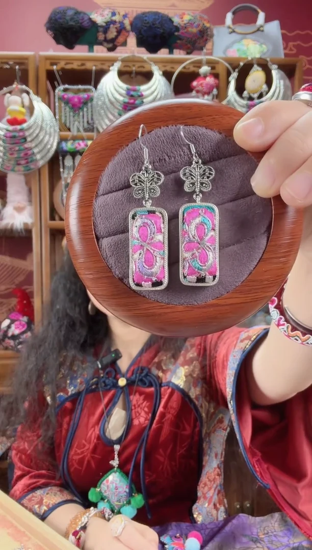 刺绣耳环71甜甜家